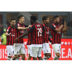 AC Milan mantiene su racha ganadora