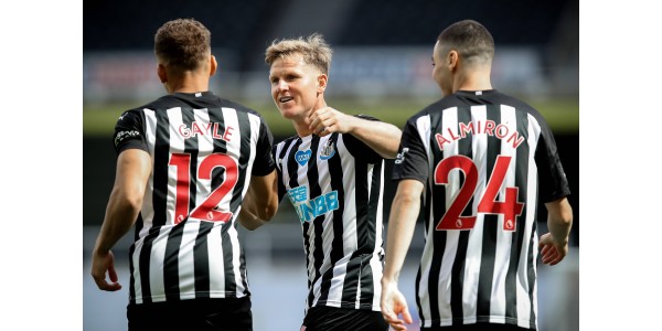 Jugadores clave abandonan el club durante la reestructuración del Newcastle United